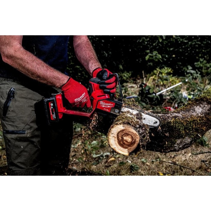PRUNING SAW M18 FUEL™ HATCHET™ WITH 20CM BAR (2 BATTERIES + CHARGER)